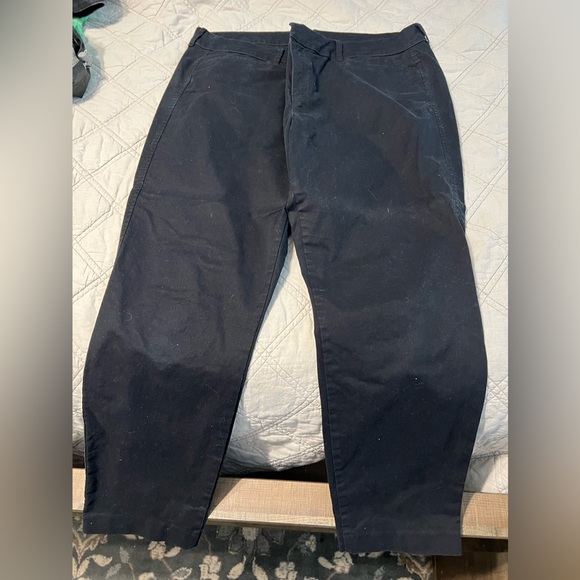 Old navy pixie pants - Picture 1 of 1